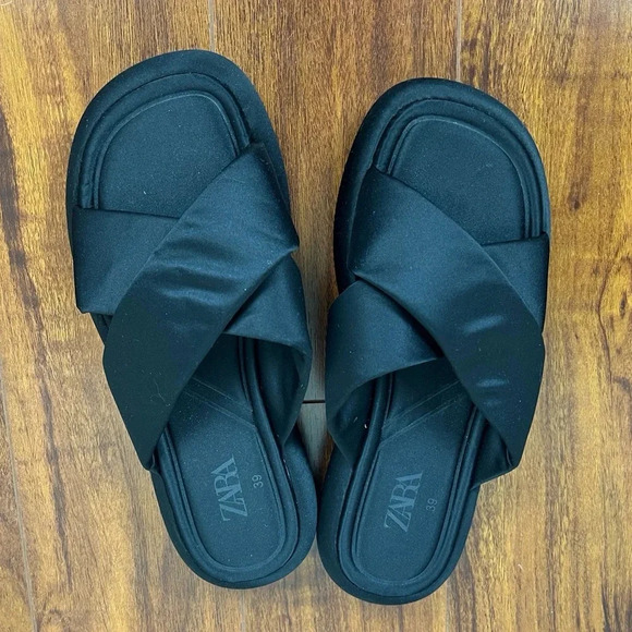 Zara Criss Cross Black Platform Slip on Sandals Size 39 US 9 - Picture 1 of 4